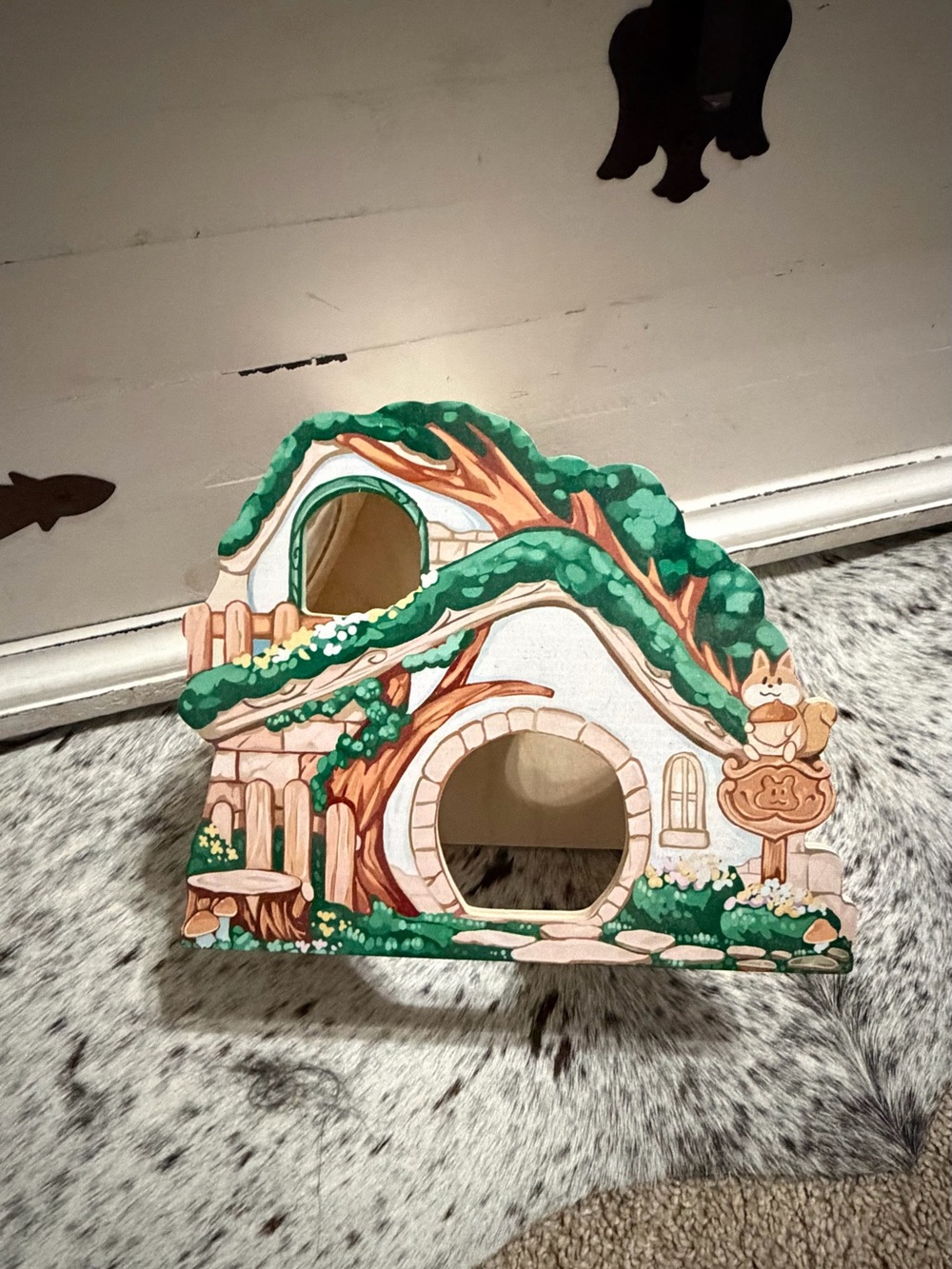 Cute Woodland Treehouse Small Pet Hideout - Green & Brown